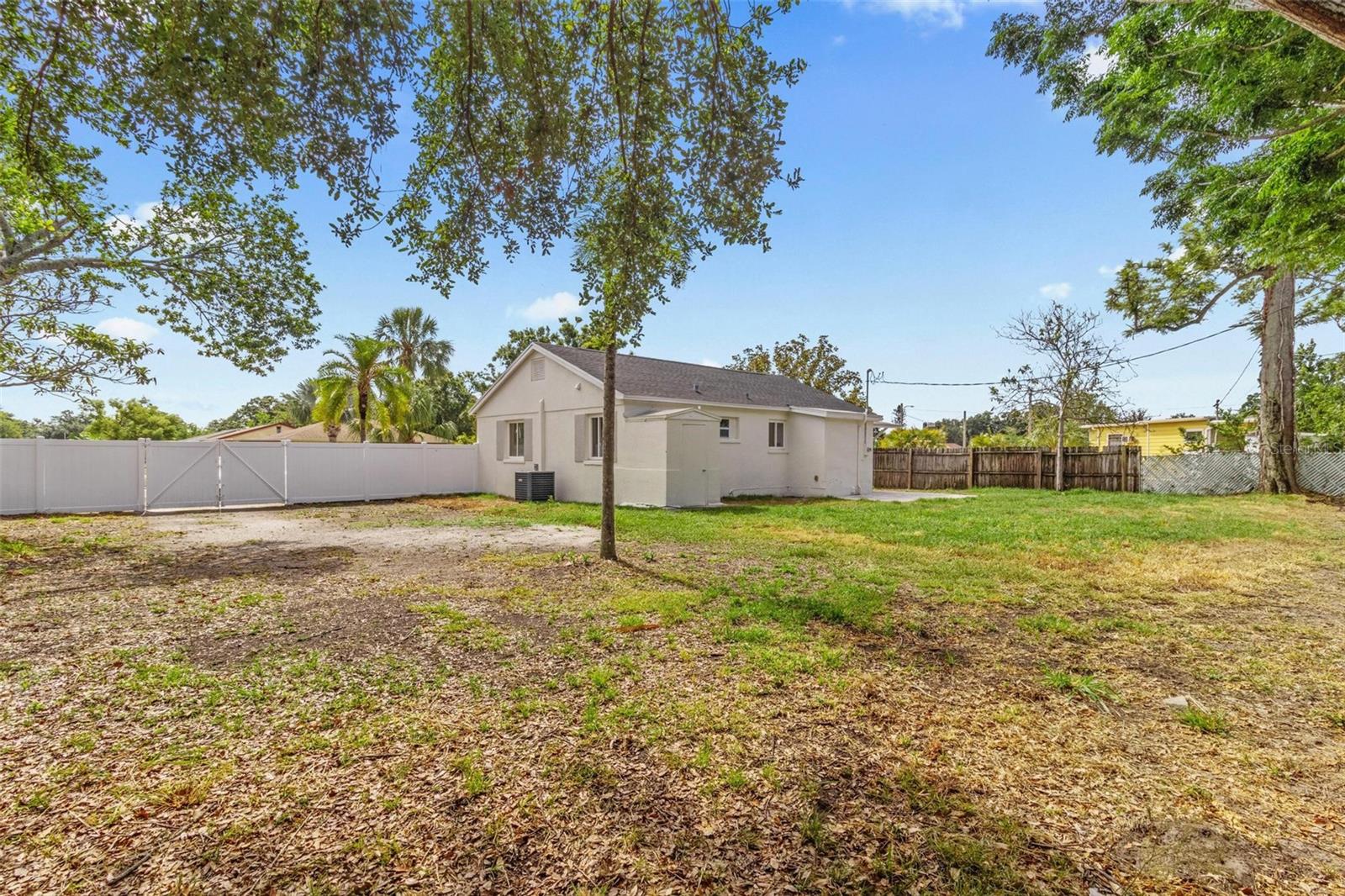 Image 27 of 32 For 411 37th Street S