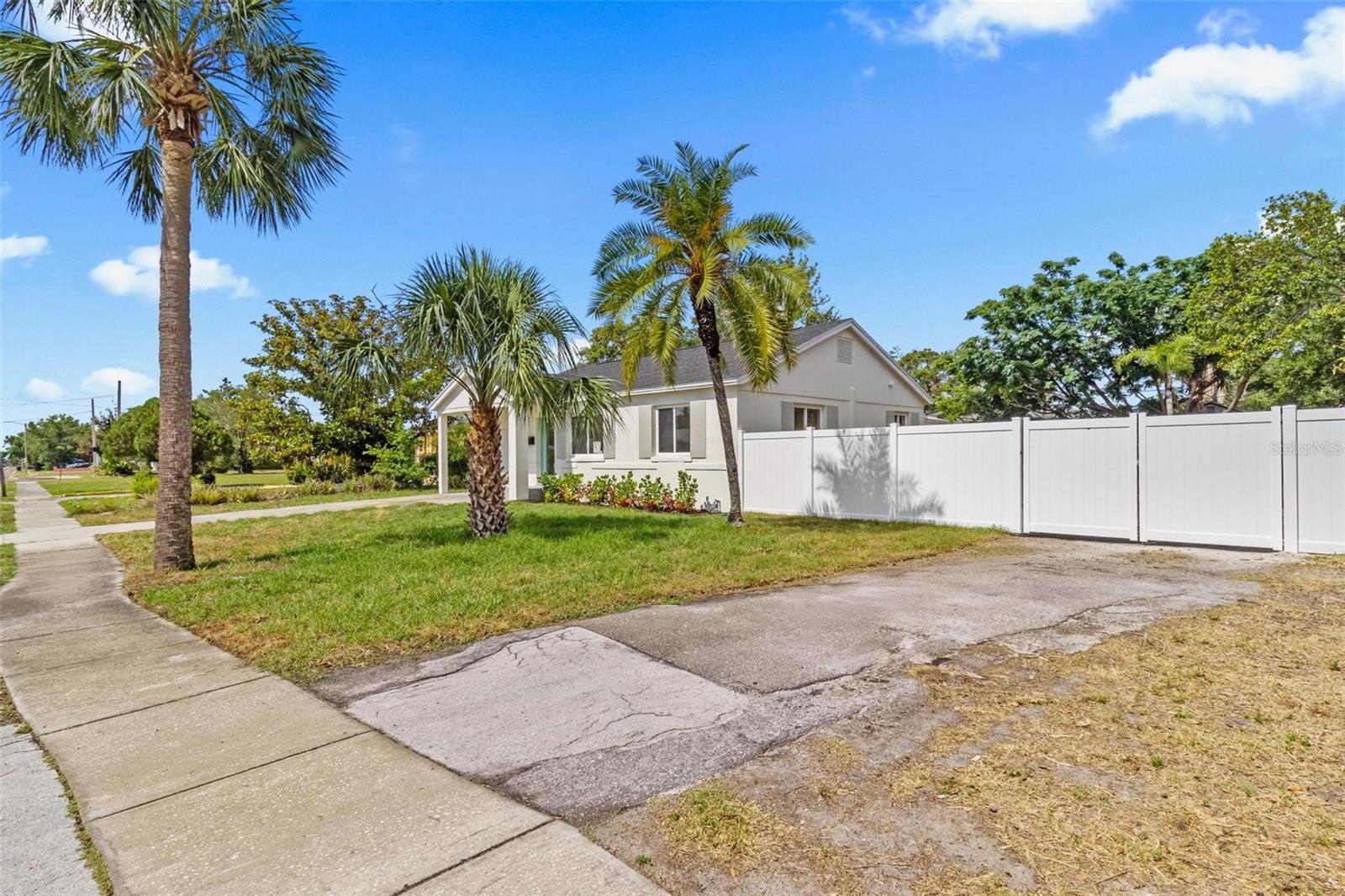 Image 32 of 32 For 411 37th Street S