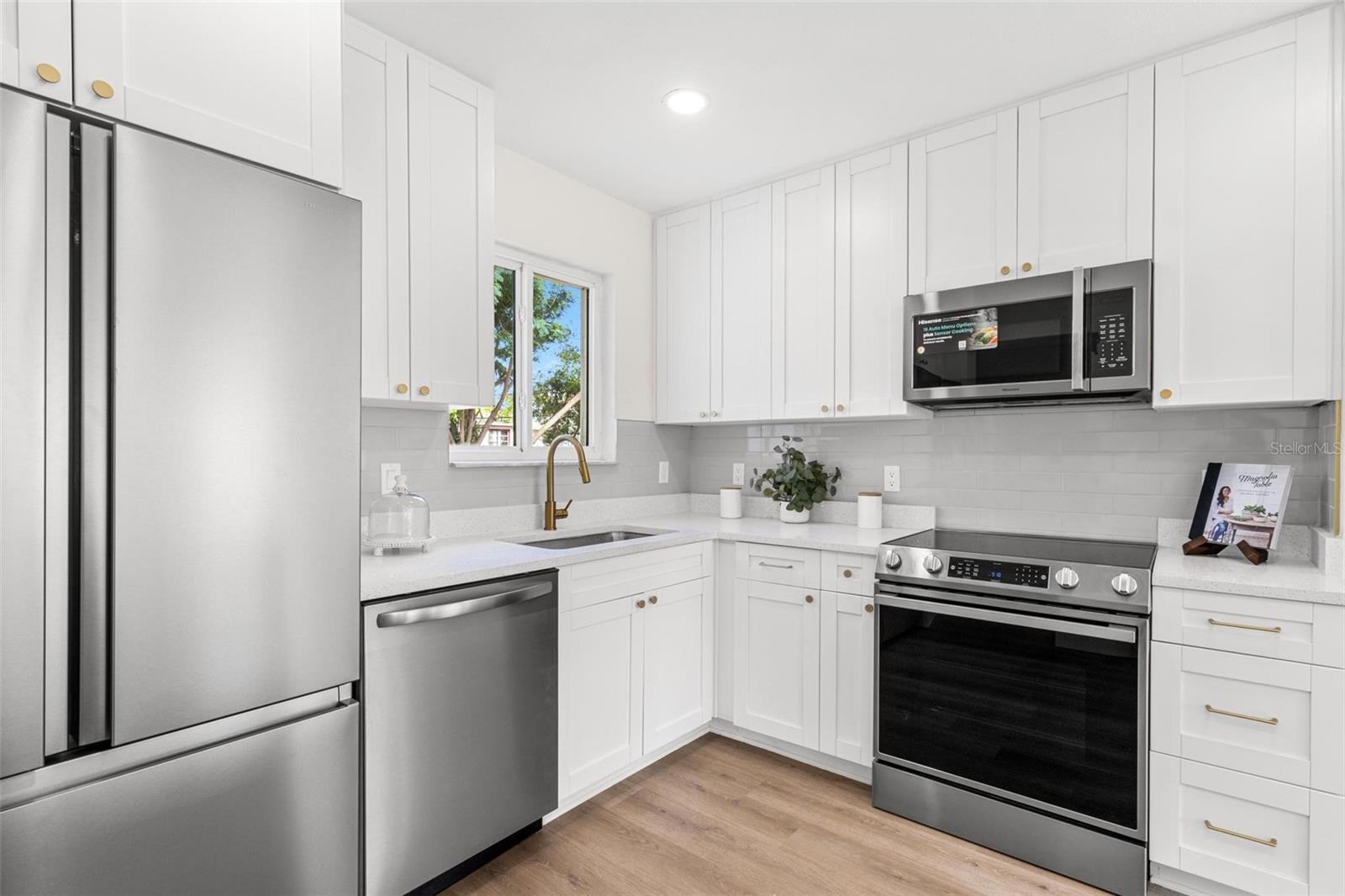 Image 9 of 32 For 411 37th Street S