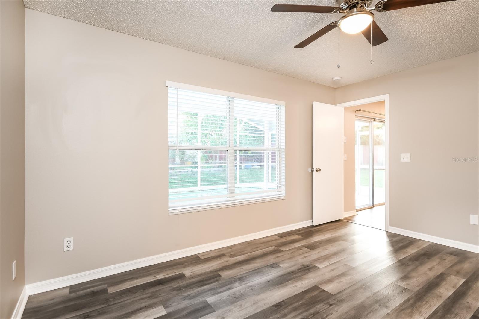 Image 11 of 16 For 2216 Heathwood Circle