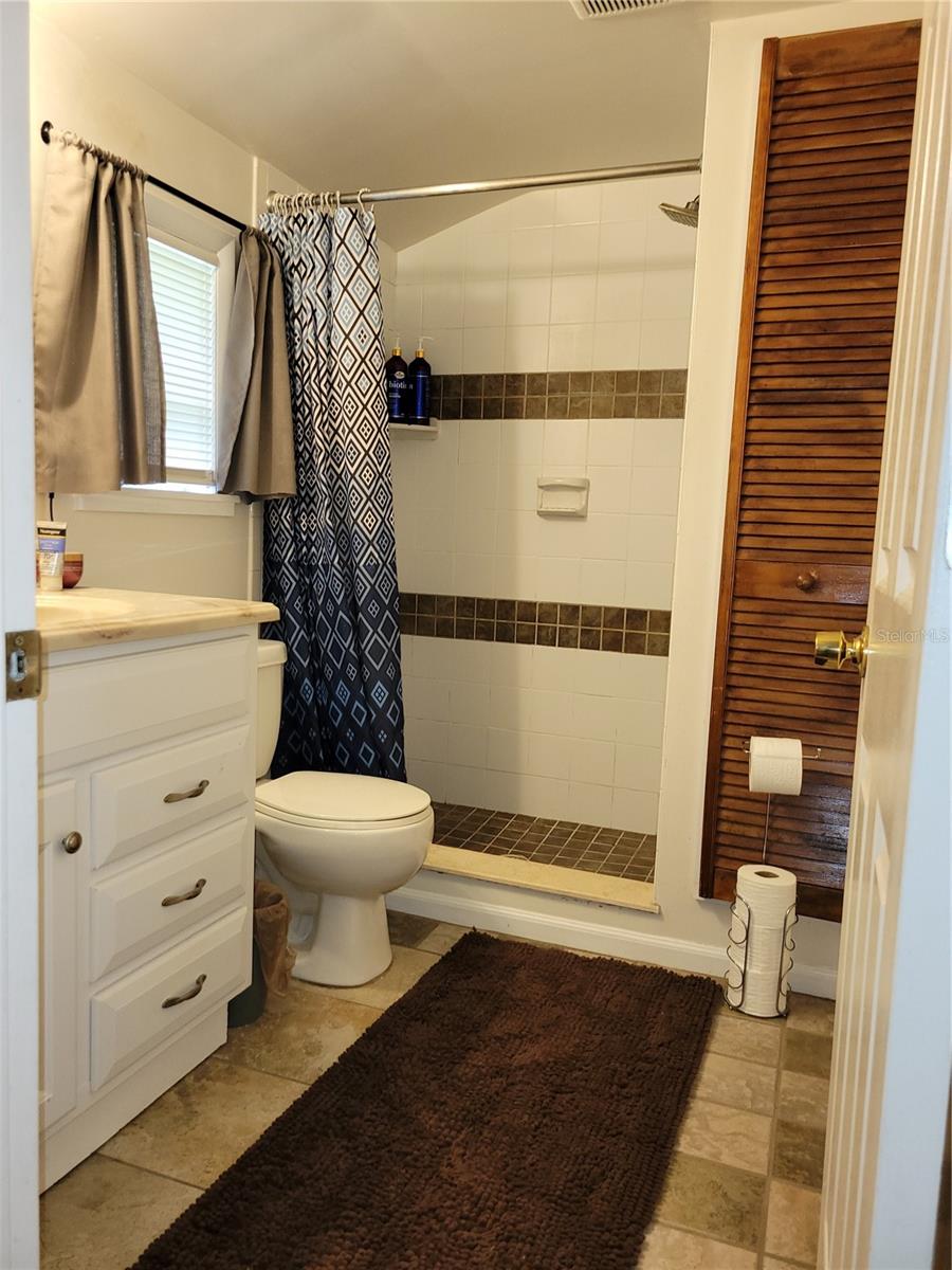 Image 14 of 23 For 2701 47th Avenue N
