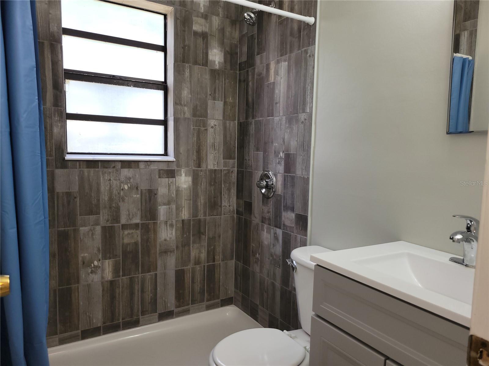 Image 18 of 23 For 2701 47th Avenue N