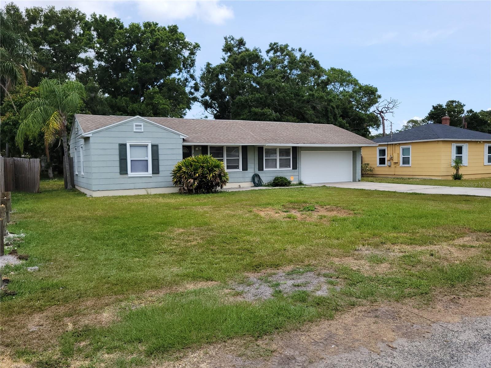 Image 2 of 23 For 2701 47th Avenue N