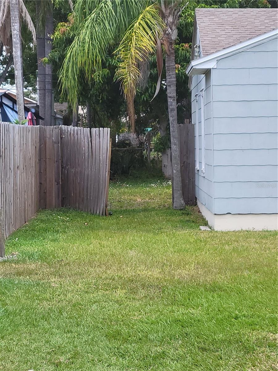 Image 22 of 23 For 2701 47th Avenue N