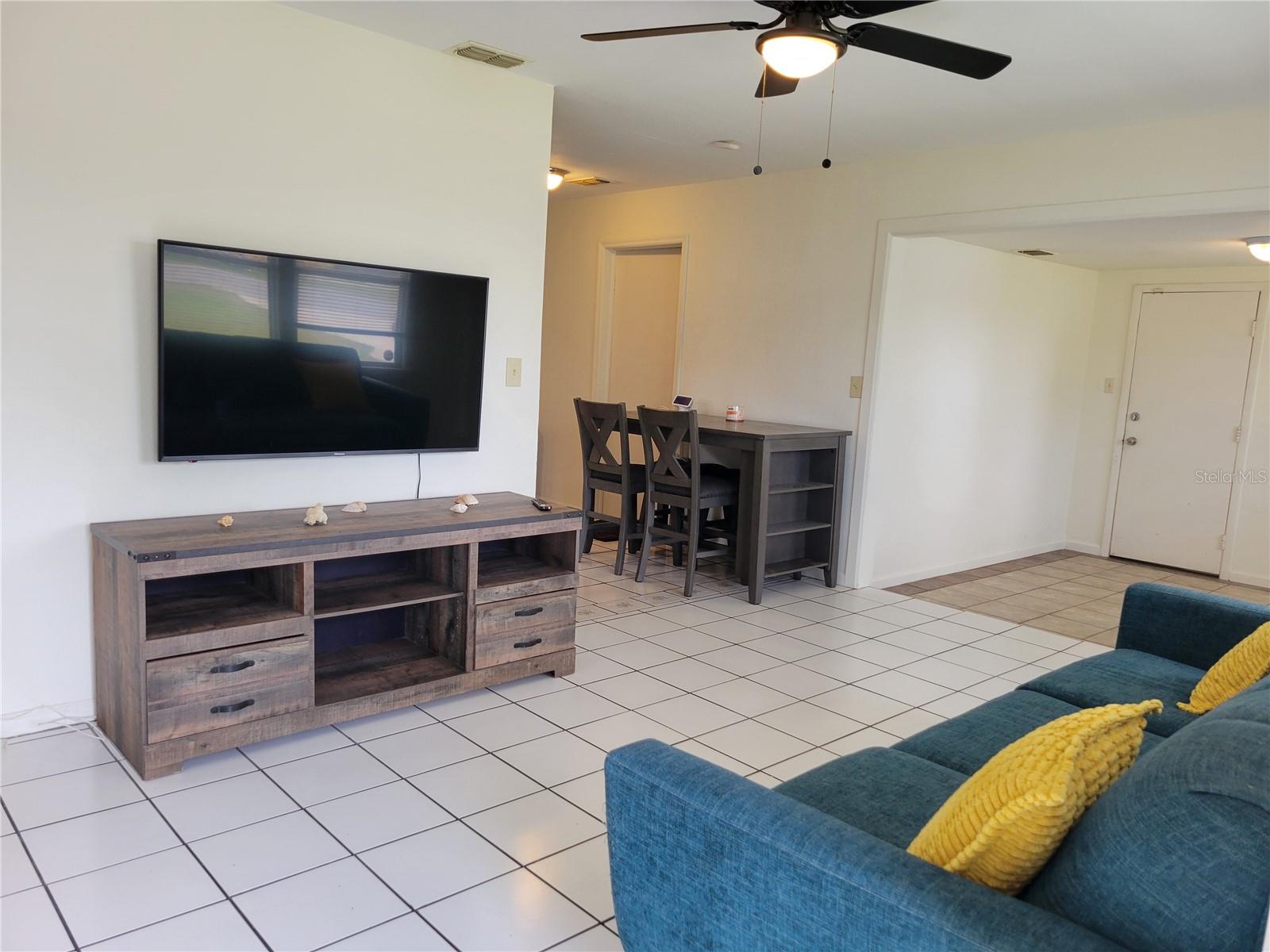 Image 4 of 23 For 2701 47th Avenue N