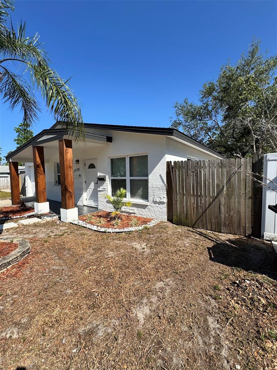 Details for 1778 New Hampshire Avenue Ne, ST PETERSBURG, FL 33703