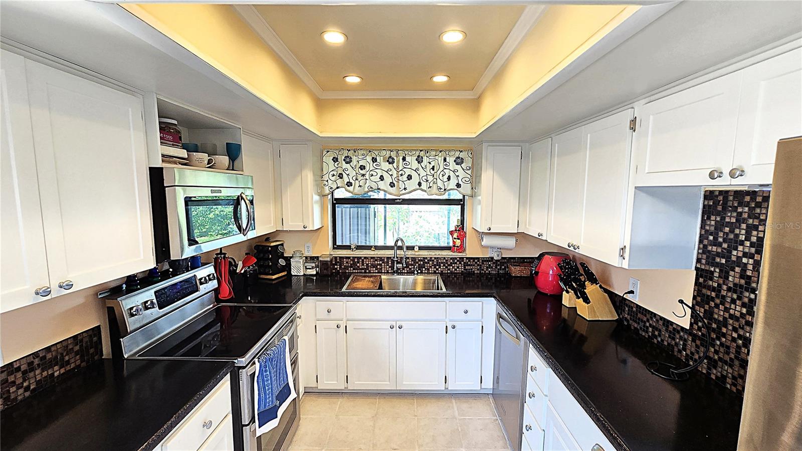 Image 21 of 70 For 3907 Orchard Hill Circle