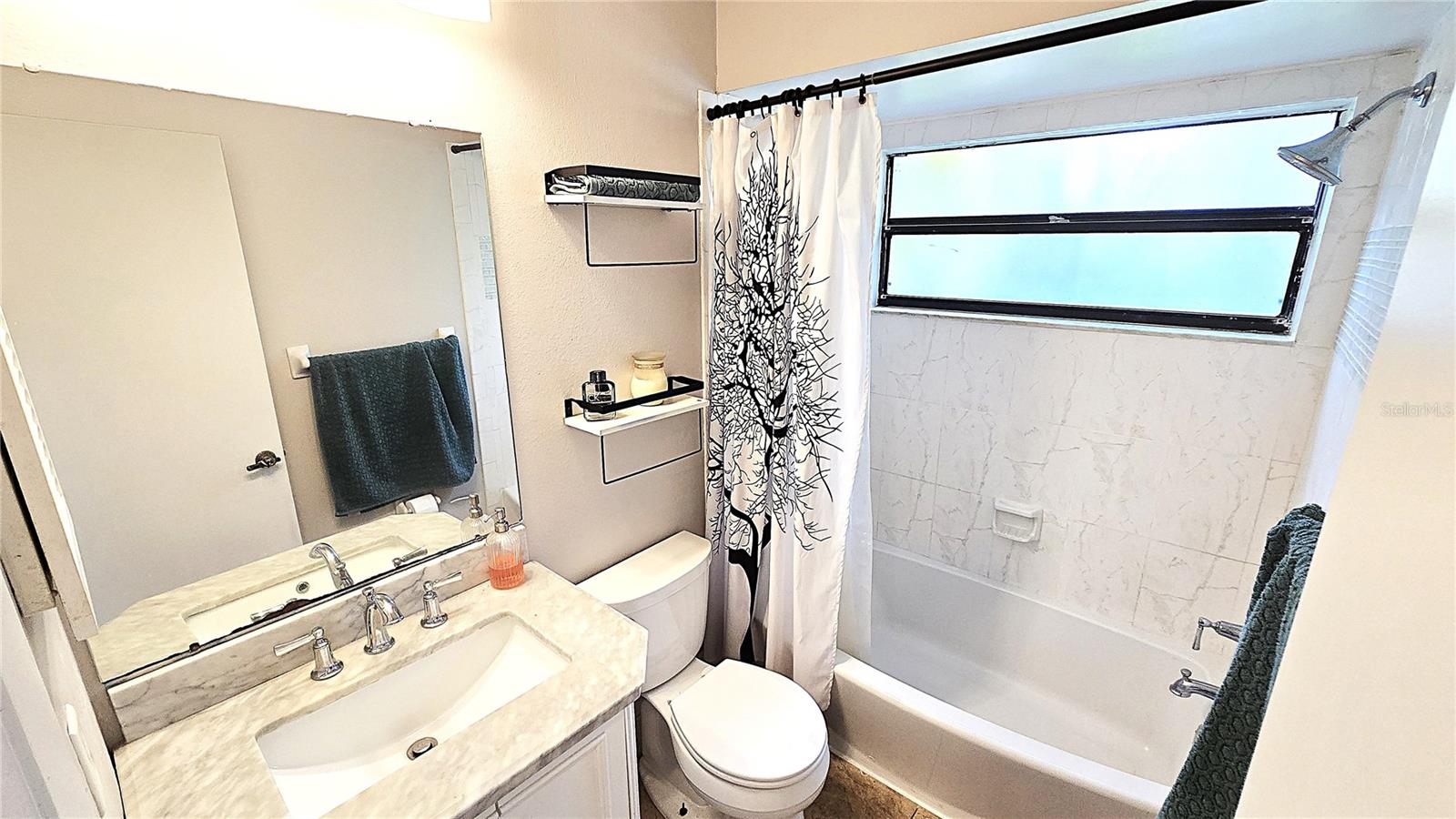 Image 33 of 70 For 3907 Orchard Hill Circle
