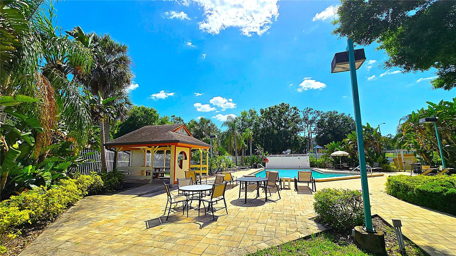 Image 4 of 70 For 3907 Orchard Hill Circle