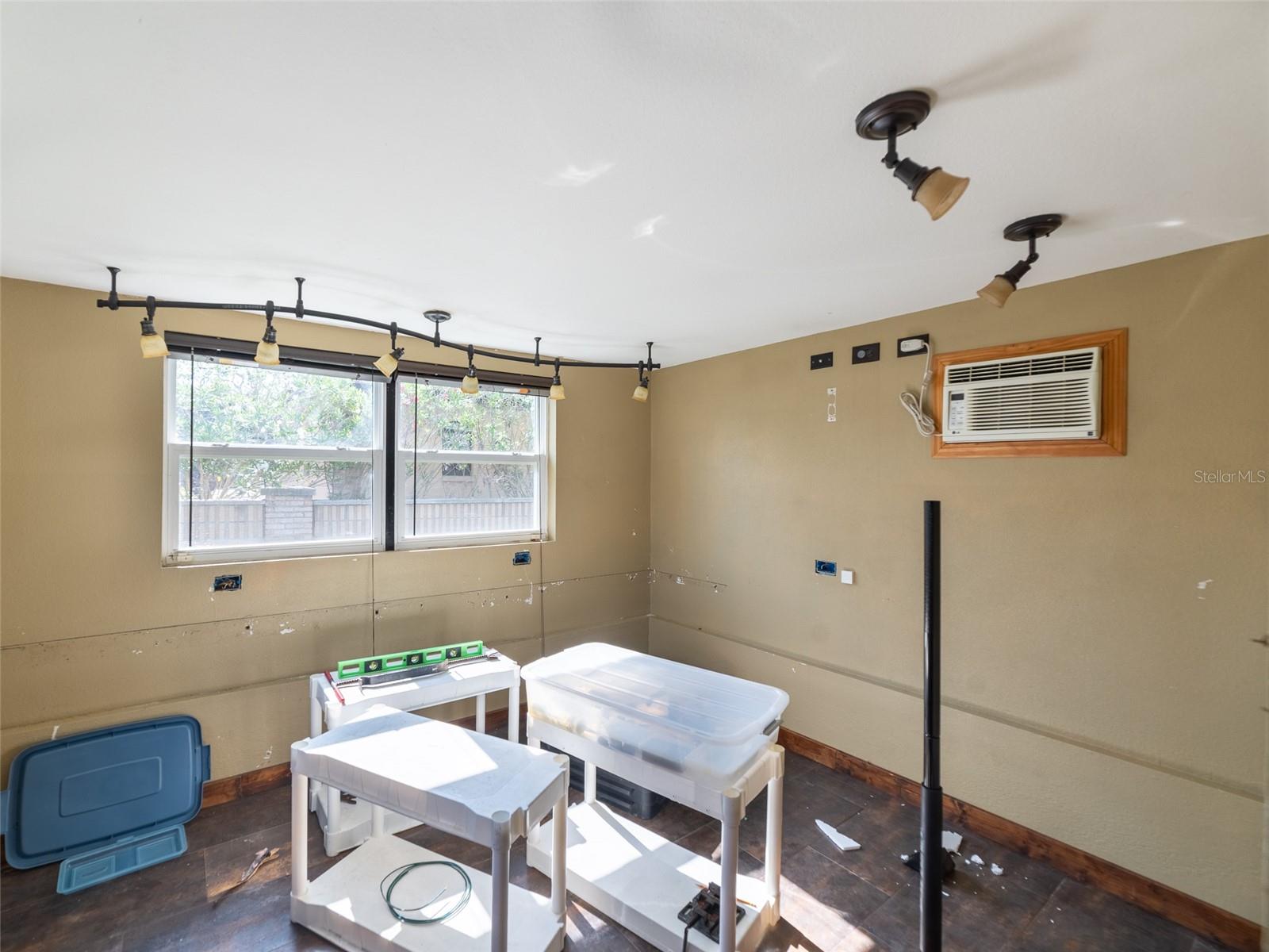 Image 11 of 29 For 6726 Udell Lane