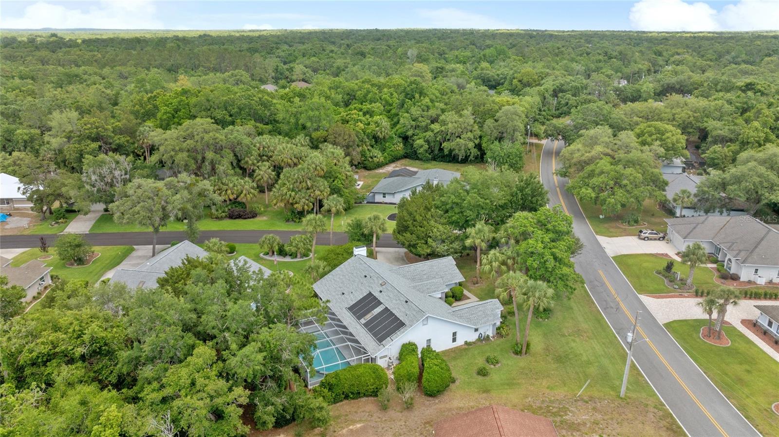 Image 46 of 48 For 2 Redbay Court W