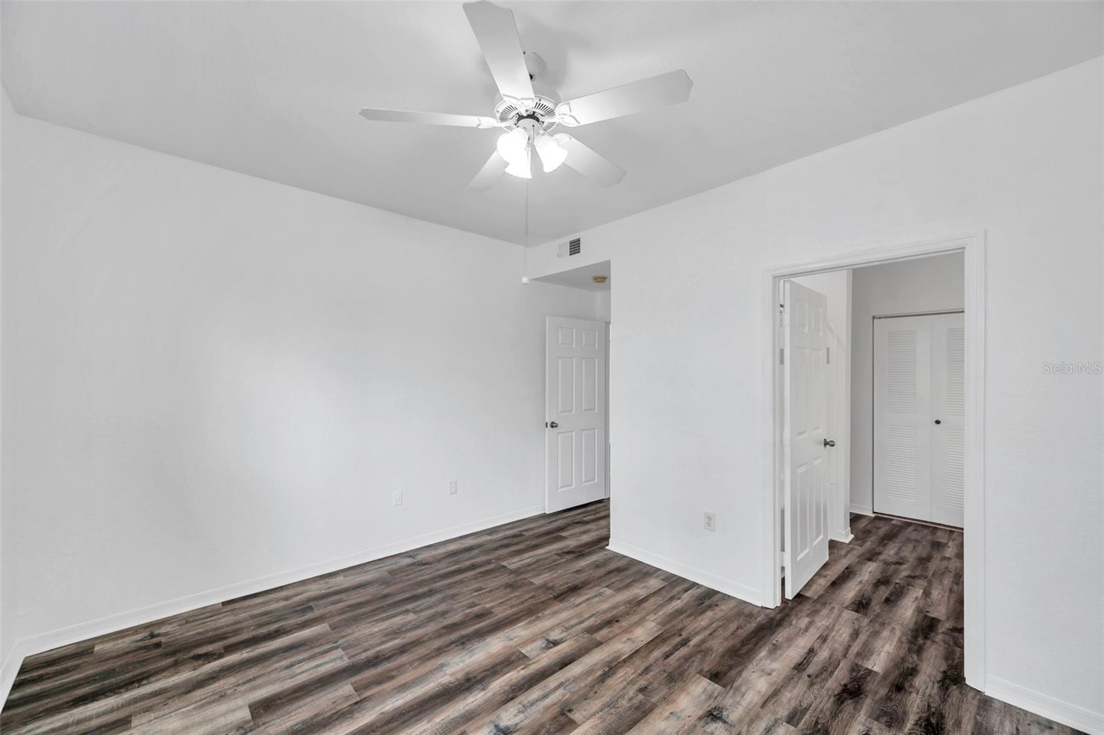 Image 22 of 51 For 9602 Lake Chase Island Way 9602