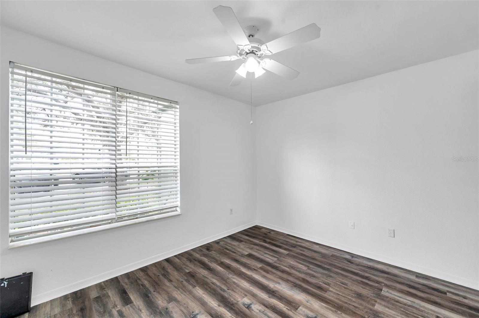 Image 23 of 51 For 9602 Lake Chase Island Way 9602
