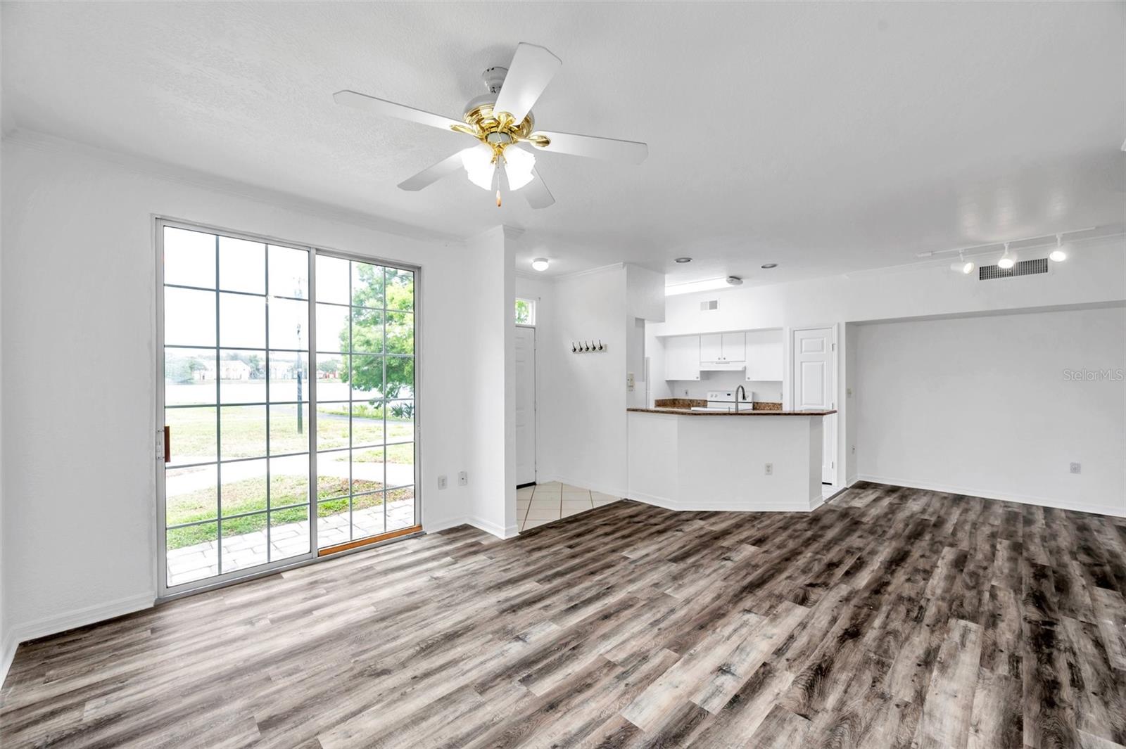 Image 5 of 51 For 9602 Lake Chase Island Way 9602