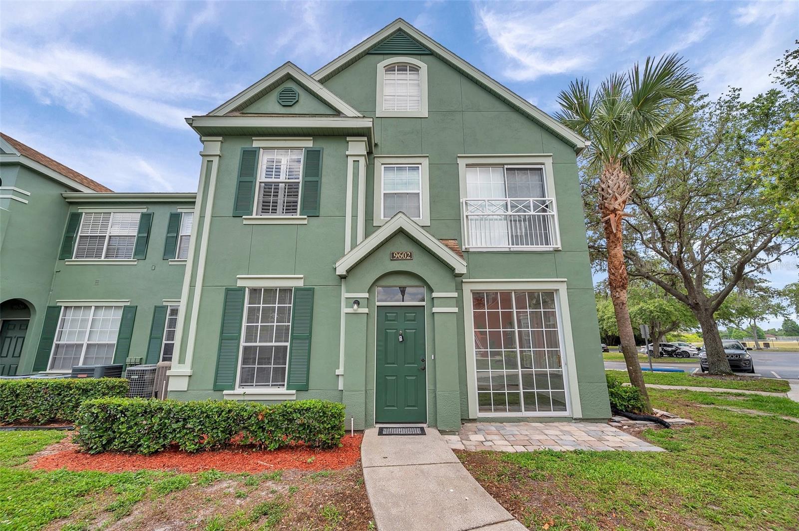 Image 7 of 51 For 9602 Lake Chase Island Way 9602