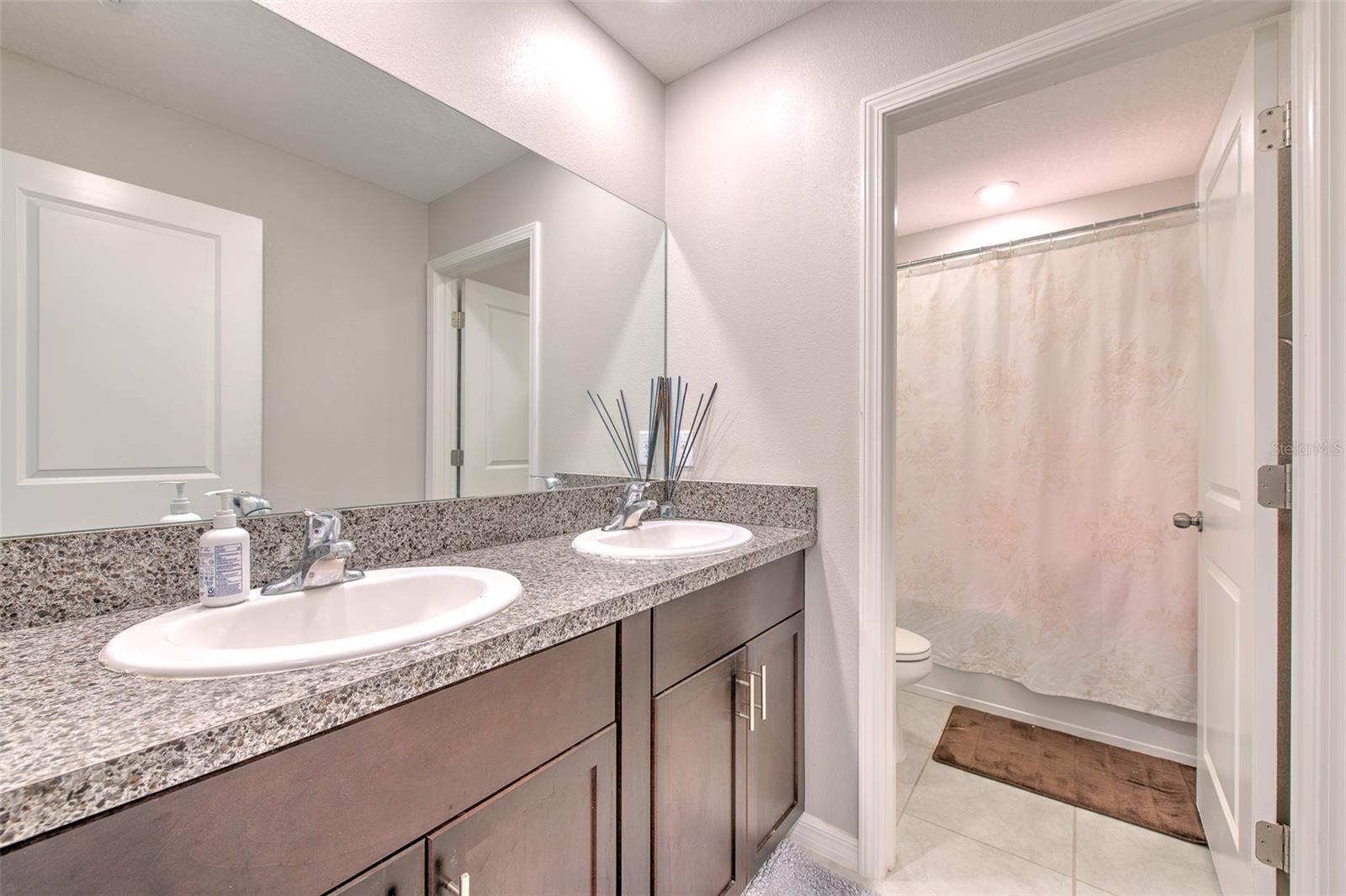 Image 26 of 37 For 10210 White Linen Avenue