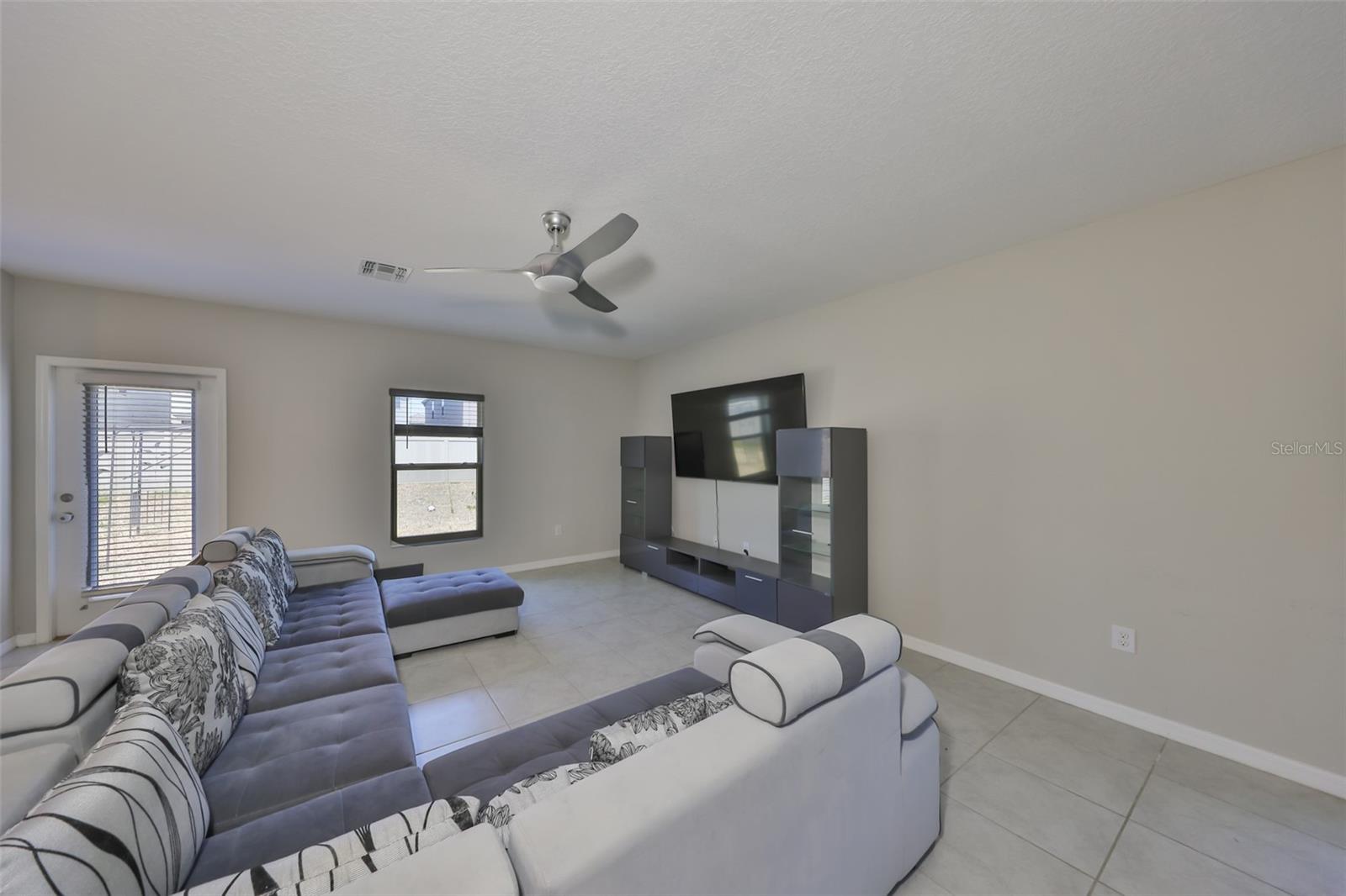 Image 9 of 20 For 10210 White Linen Avenue