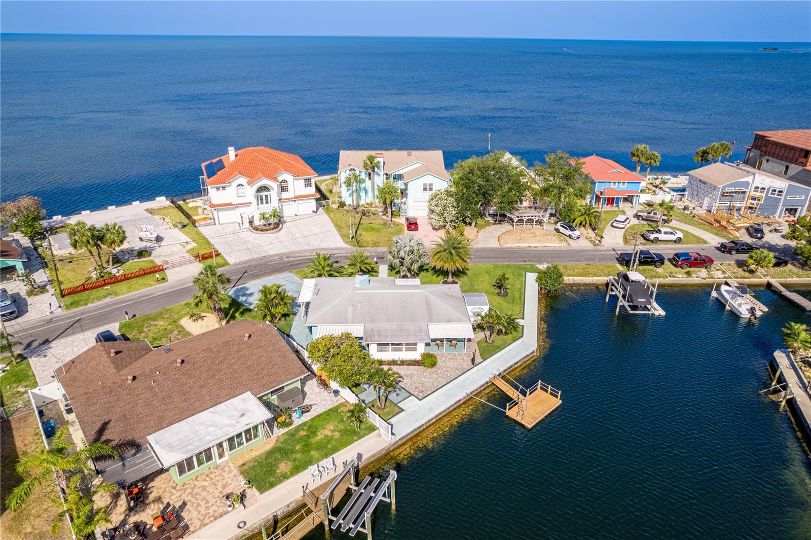 Listing photo id 9 for 3181 Gulf Winds Circle