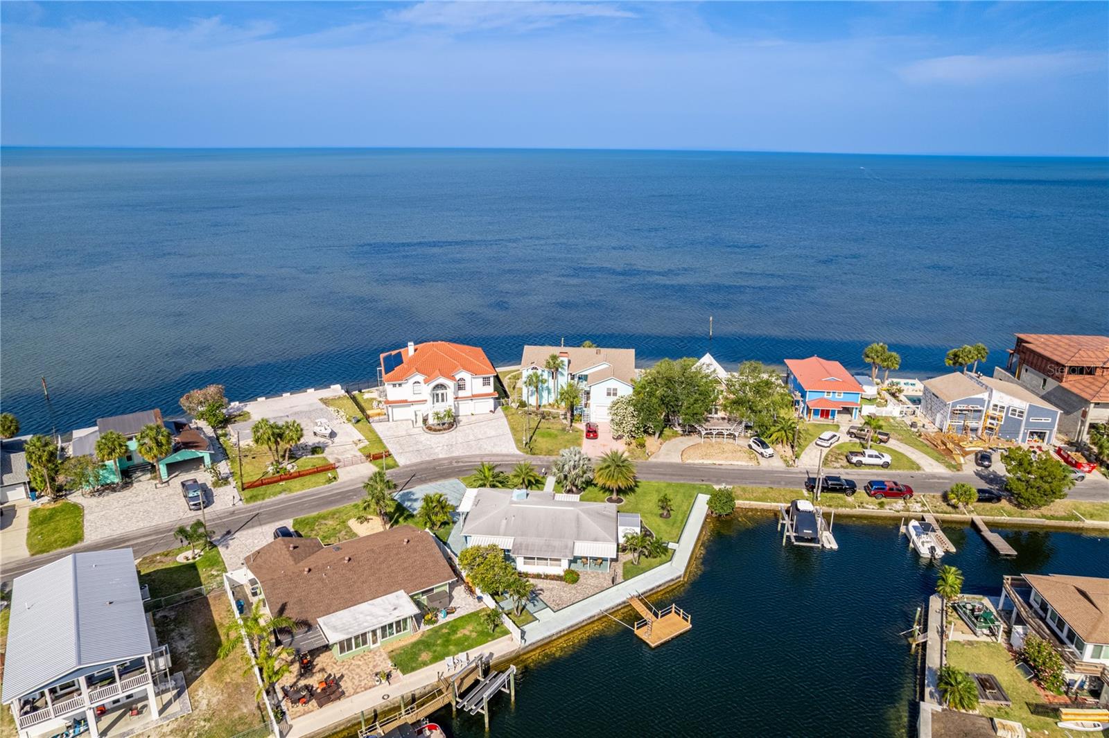 Listing photo id 11 for 3181 Gulf Winds Circle