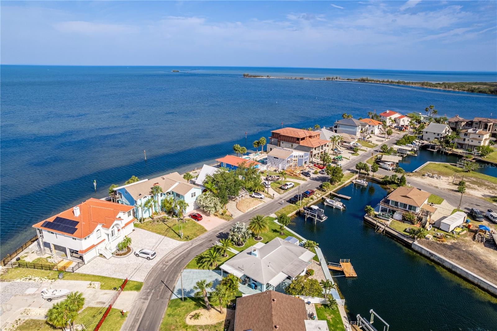 Listing photo id 20 for 3181 Gulf Winds Circle