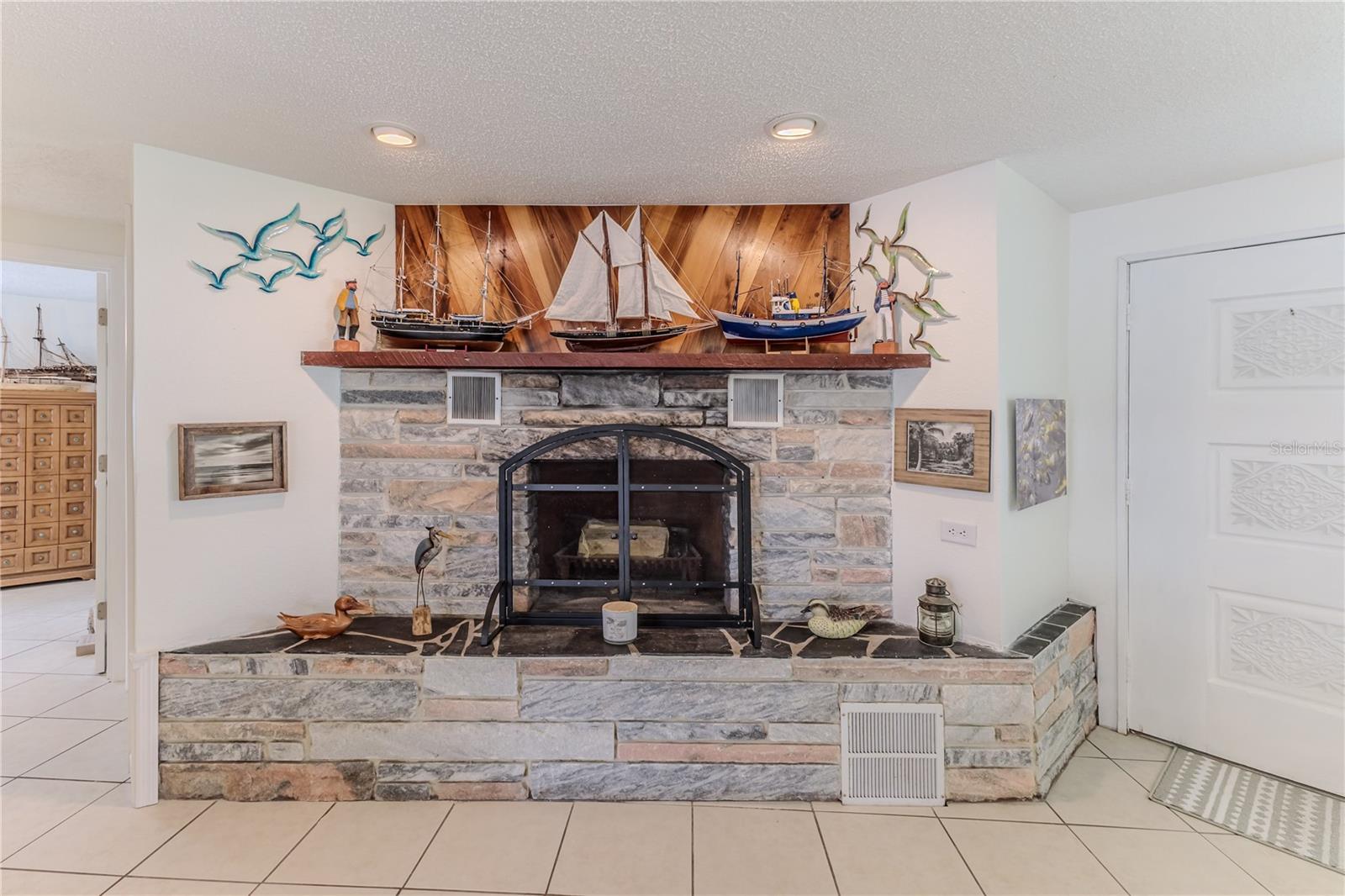 Listing photo id 28 for 3181 Gulf Winds Circle