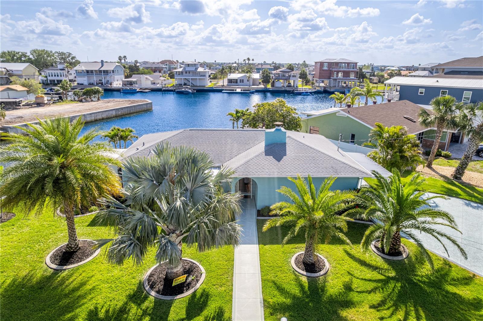 Listing photo id 3 for 3181 Gulf Winds Circle