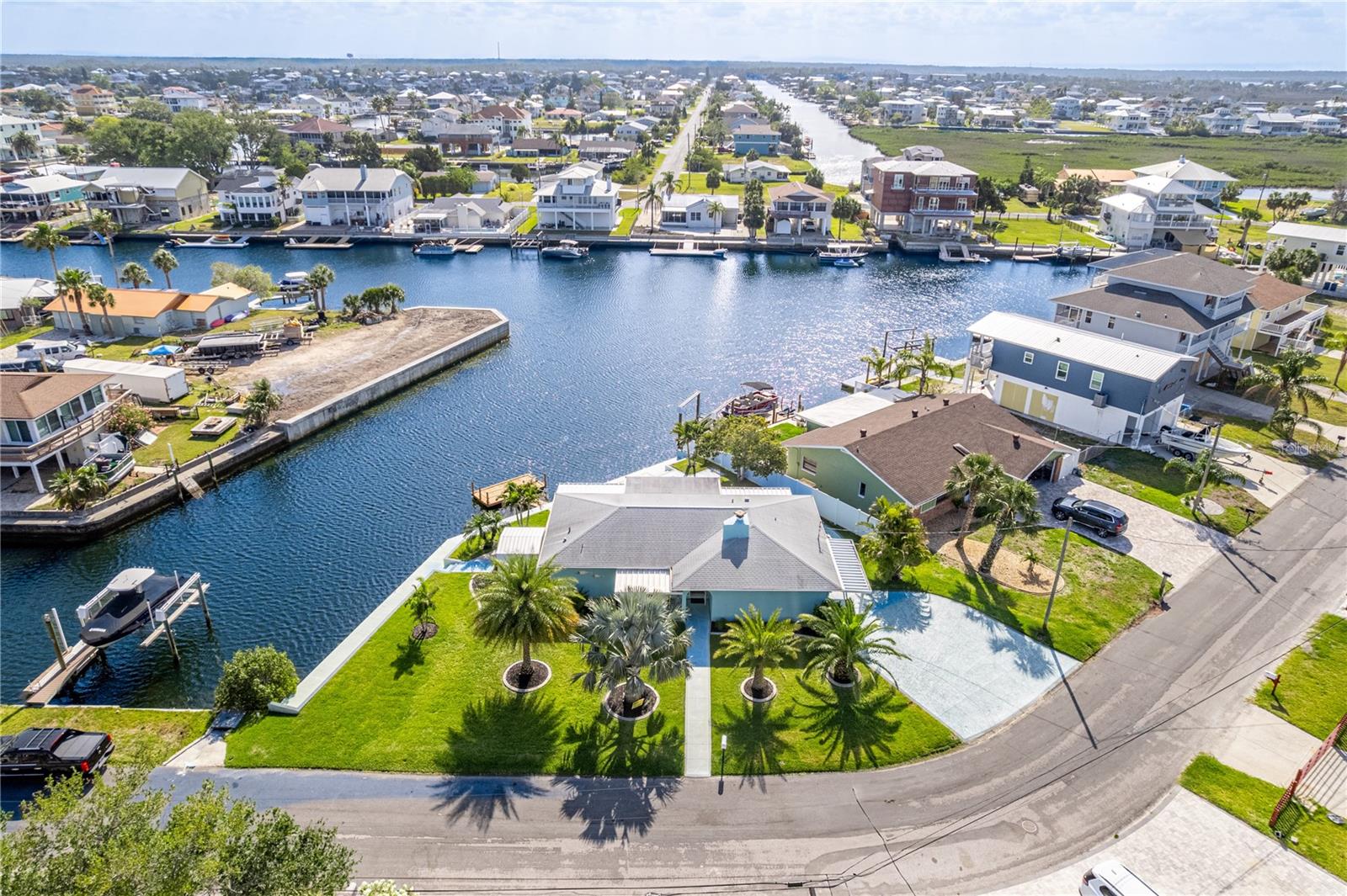 Listing photo id 5 for 3181 Gulf Winds Circle