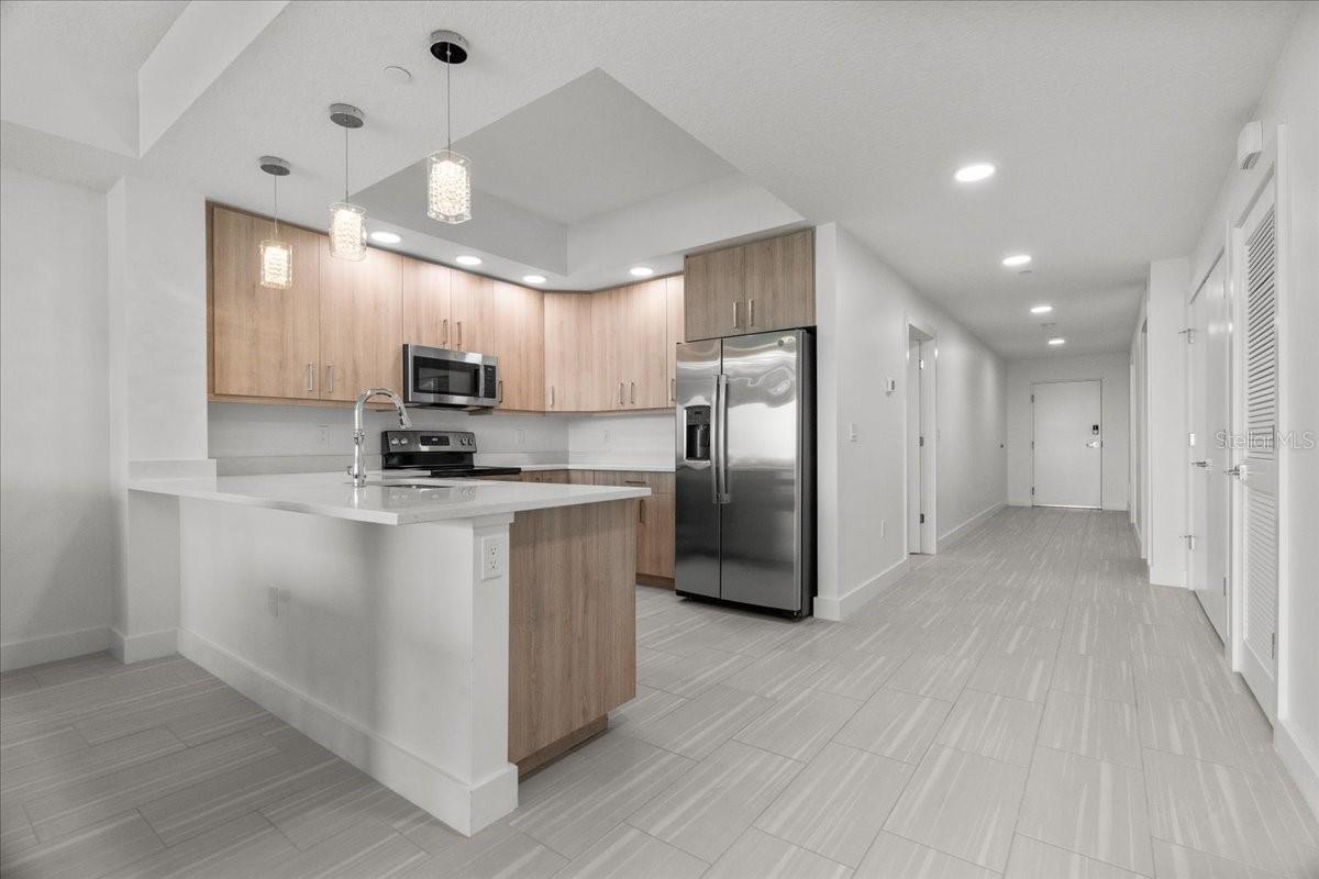 Image 4 of 44 For 415 Island Way 303
