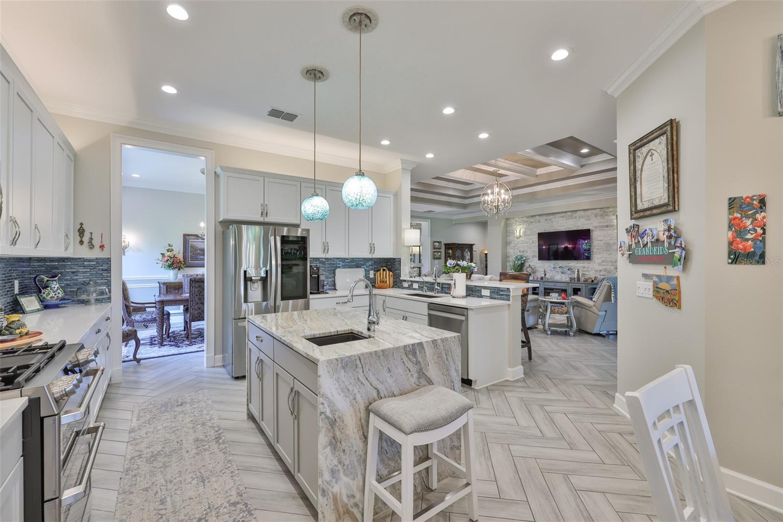 Image 21 of 66 For 15303 Valencia Del Sol Street