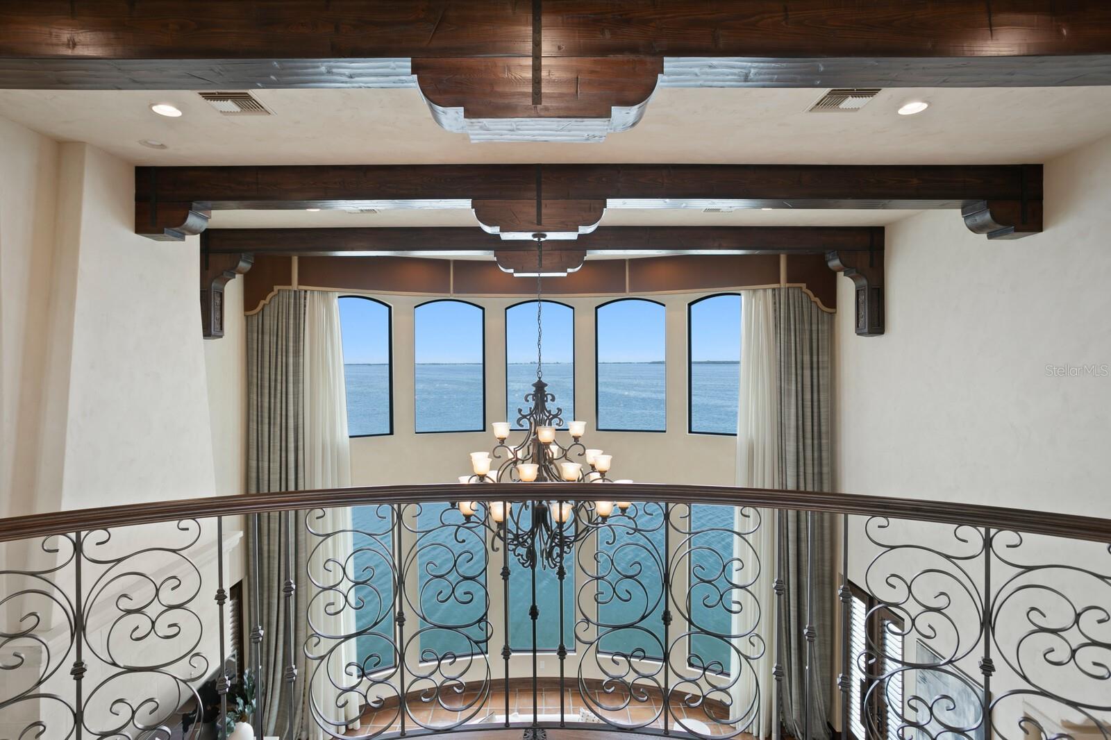 Listing photo id 32 for 100 Sands Point Drive