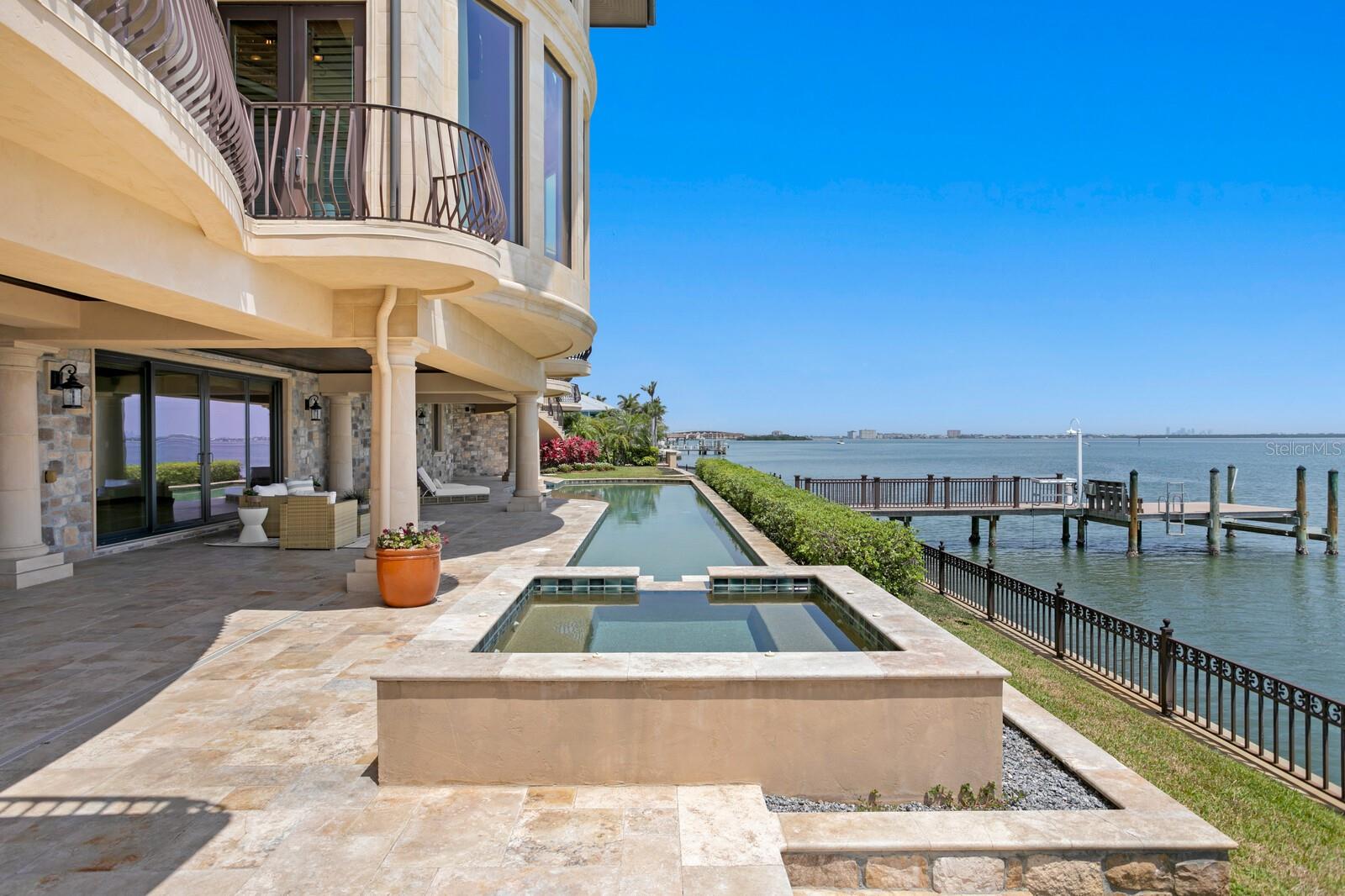 Listing photo id 49 for 100 Sands Point Drive