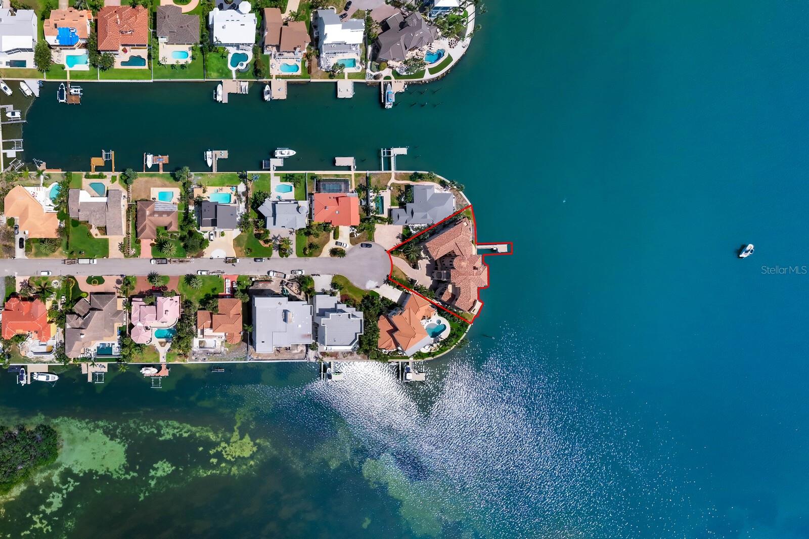 Listing photo id 61 for 100 Sands Point Drive