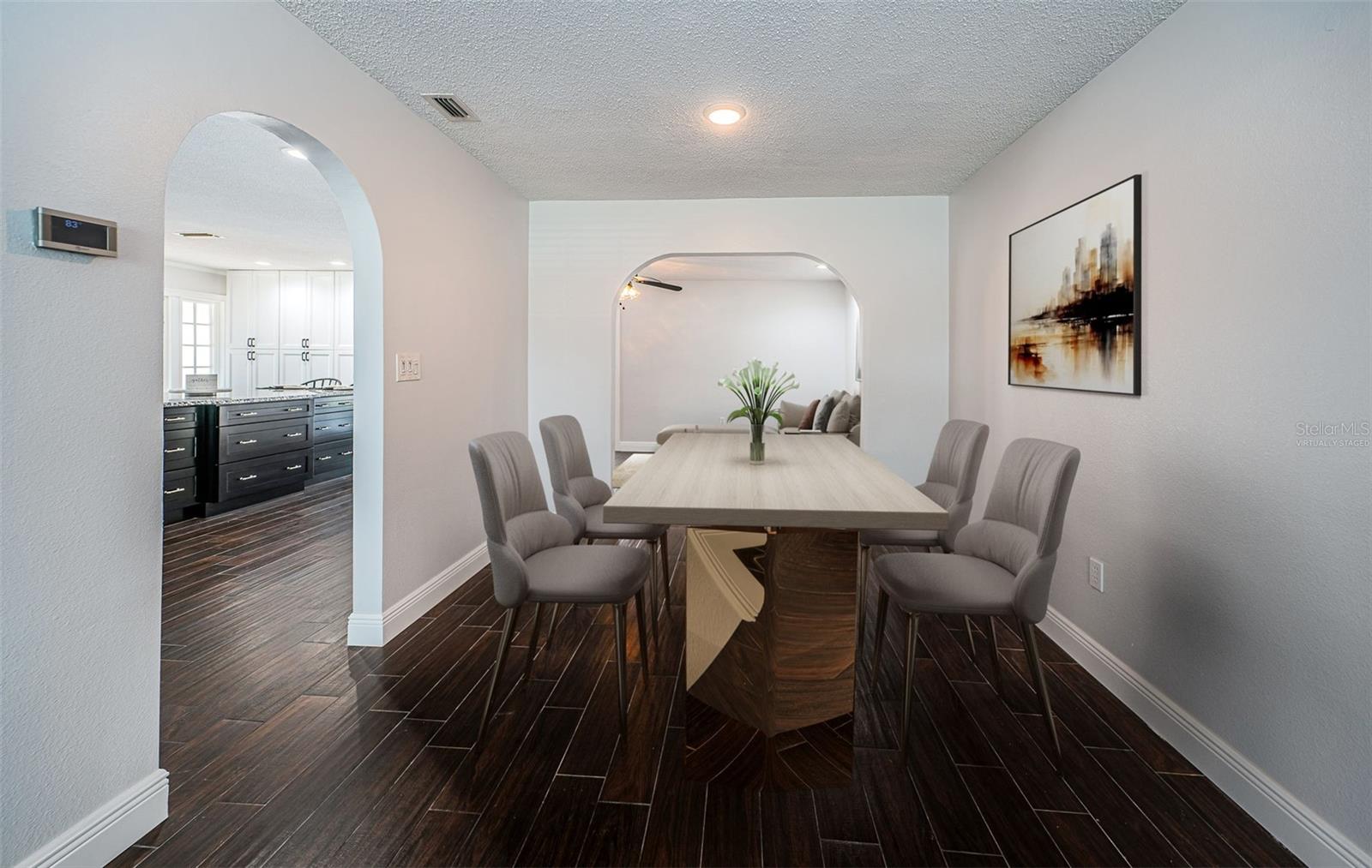 Image 16 of 82 For 1402 Oleander Drive