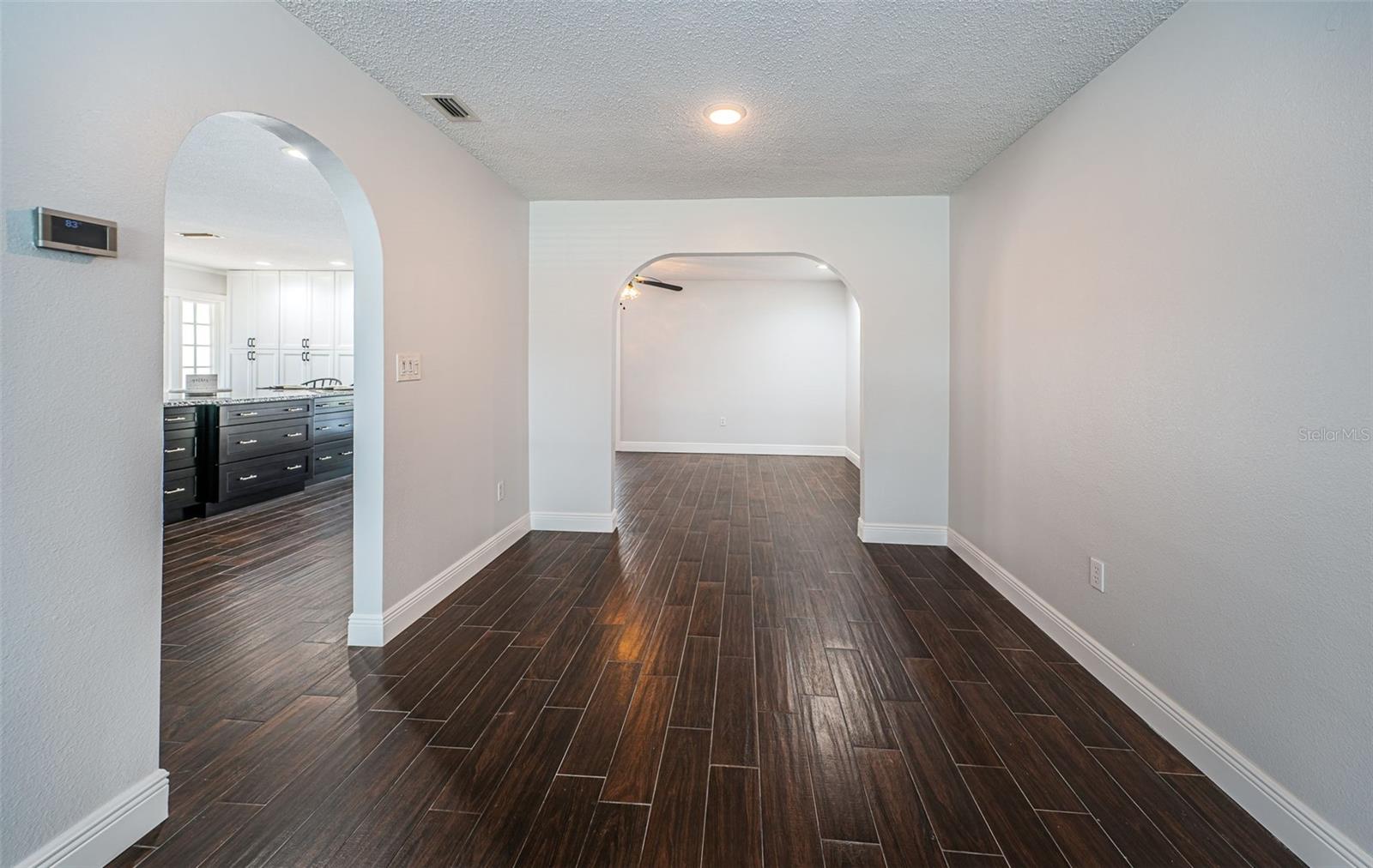 Image 17 of 82 For 1402 Oleander Drive