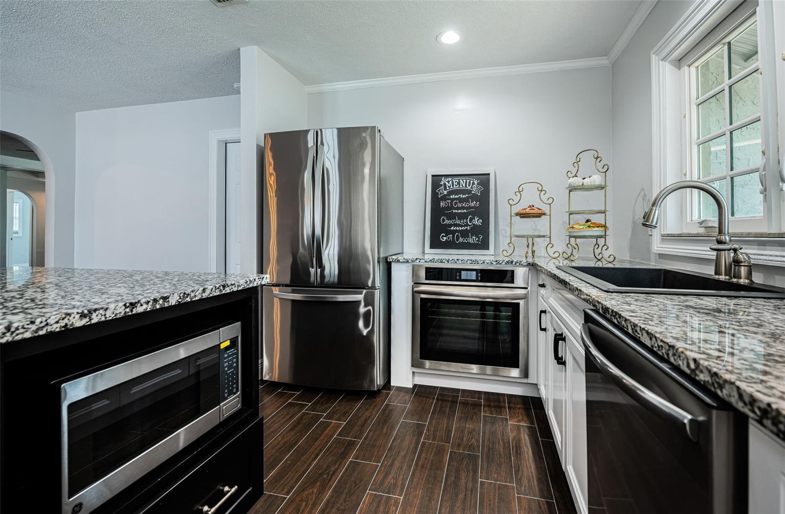 Image 26 of 82 For 1402 Oleander Drive