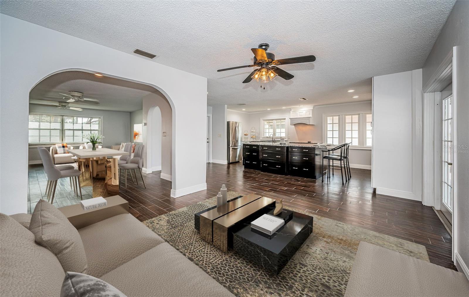 Image 33 of 82 For 1402 Oleander Drive