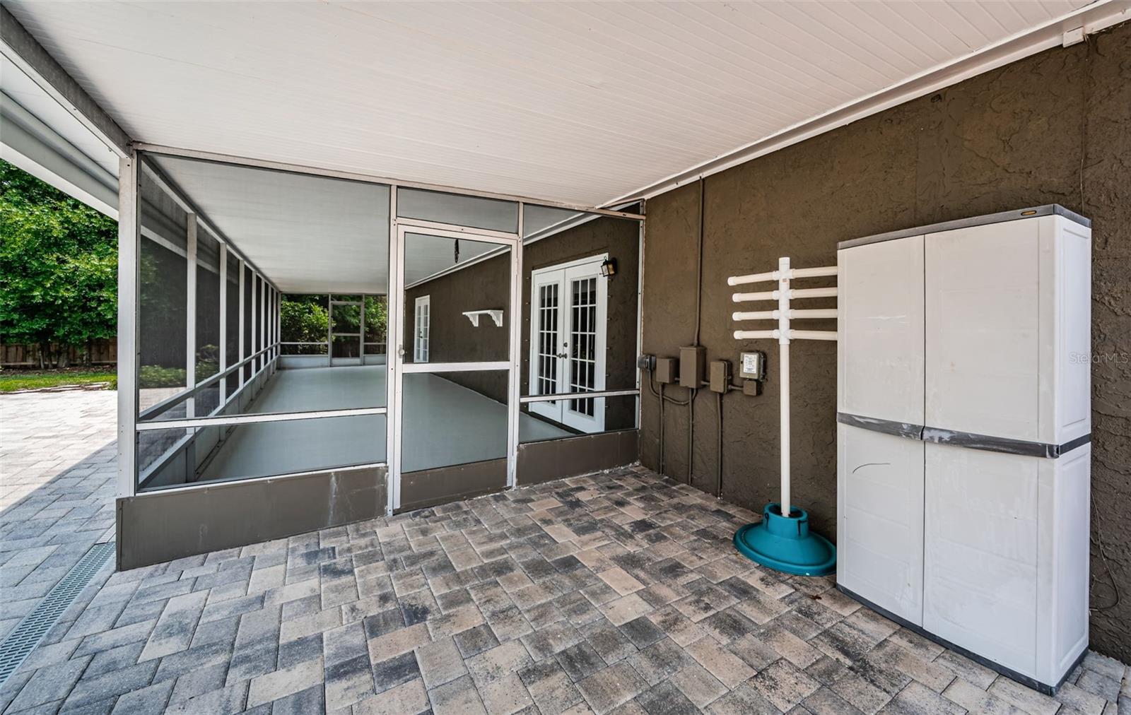 Image 53 of 82 For 1402 Oleander Drive