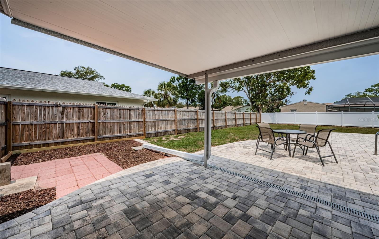 Image 54 of 82 For 1402 Oleander Drive