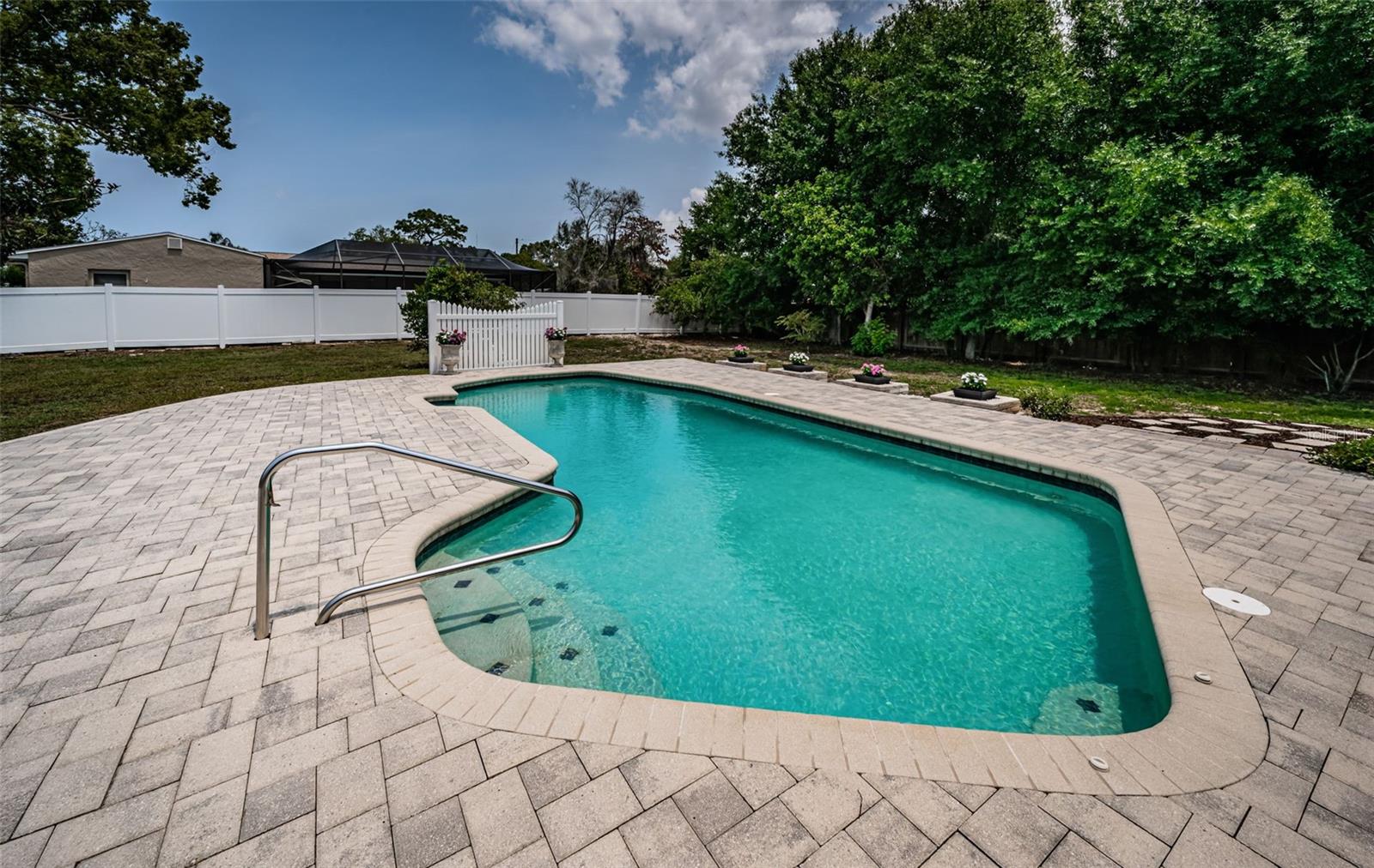 Image 56 of 82 For 1402 Oleander Drive