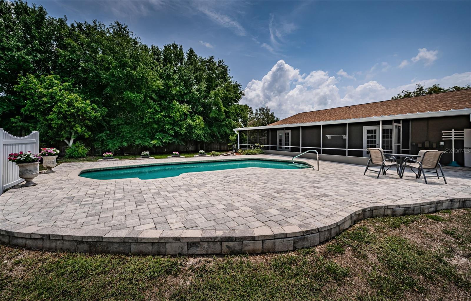 Image 61 of 82 For 1402 Oleander Drive