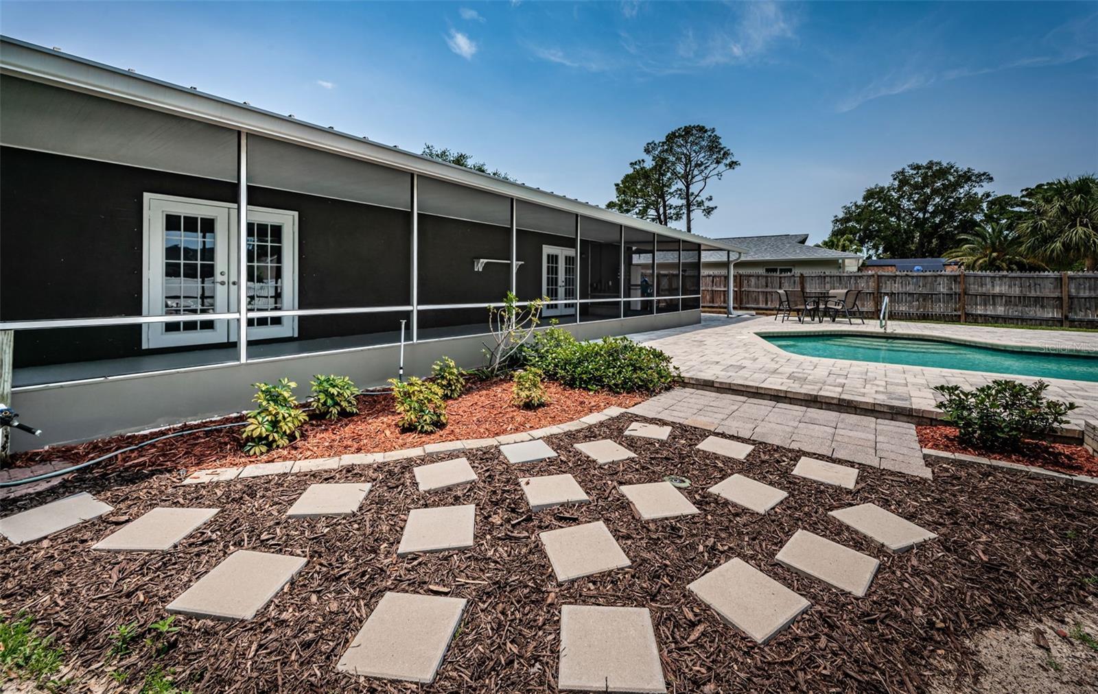 Image 62 of 82 For 1402 Oleander Drive