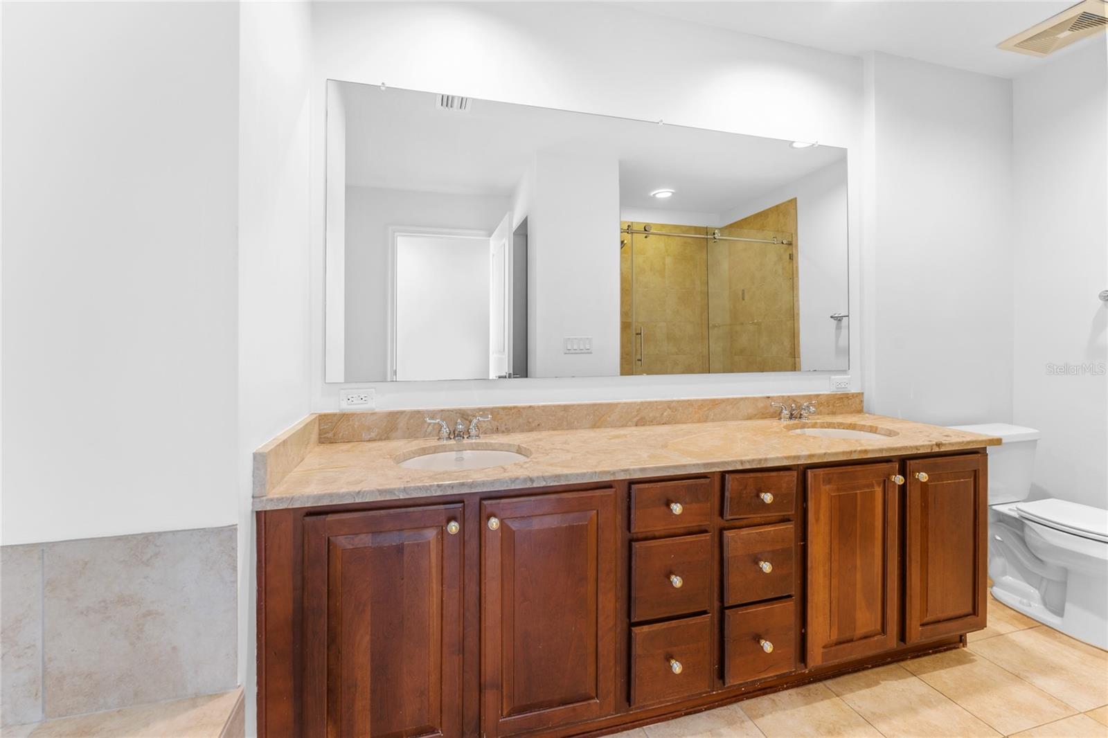 Image 14 of 36 For 1209 Cumberland Avenue 1201