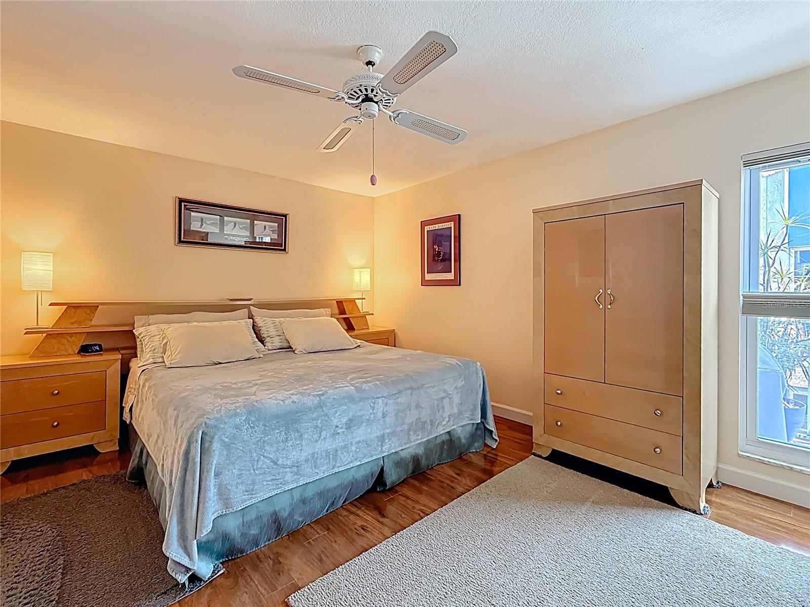 Image 15 of 44 For 230 Medallion Boulevard G