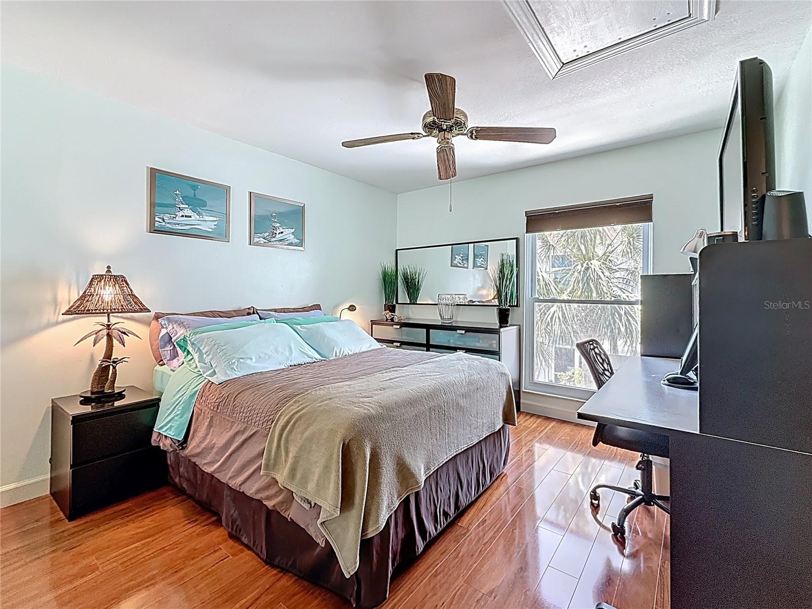 Image 19 of 44 For 230 Medallion Boulevard G