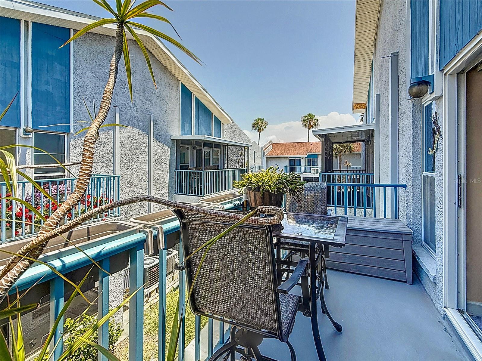 Image 26 of 44 For 230 Medallion Boulevard G