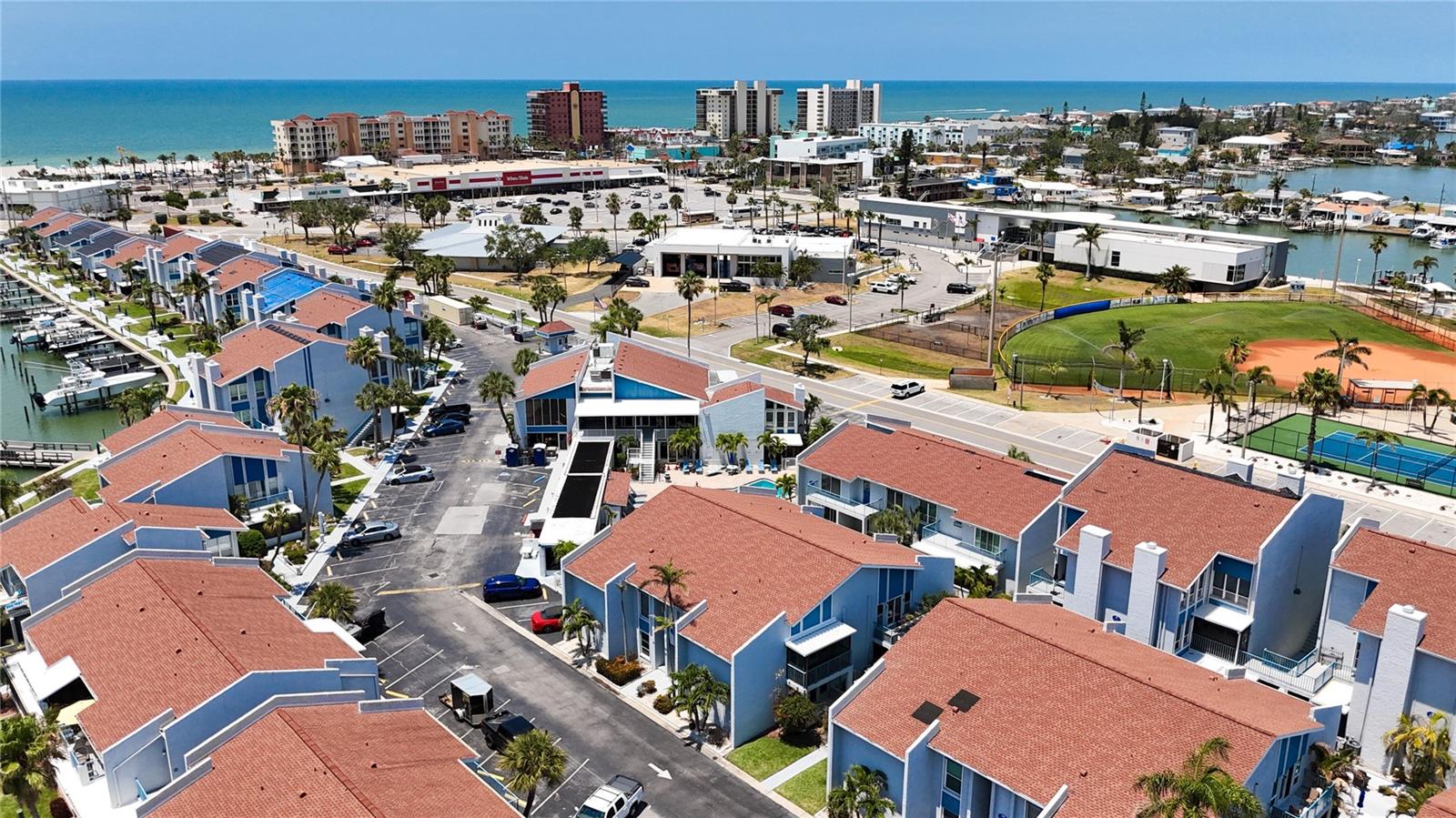 Image 32 of 44 For 230 Medallion Boulevard G