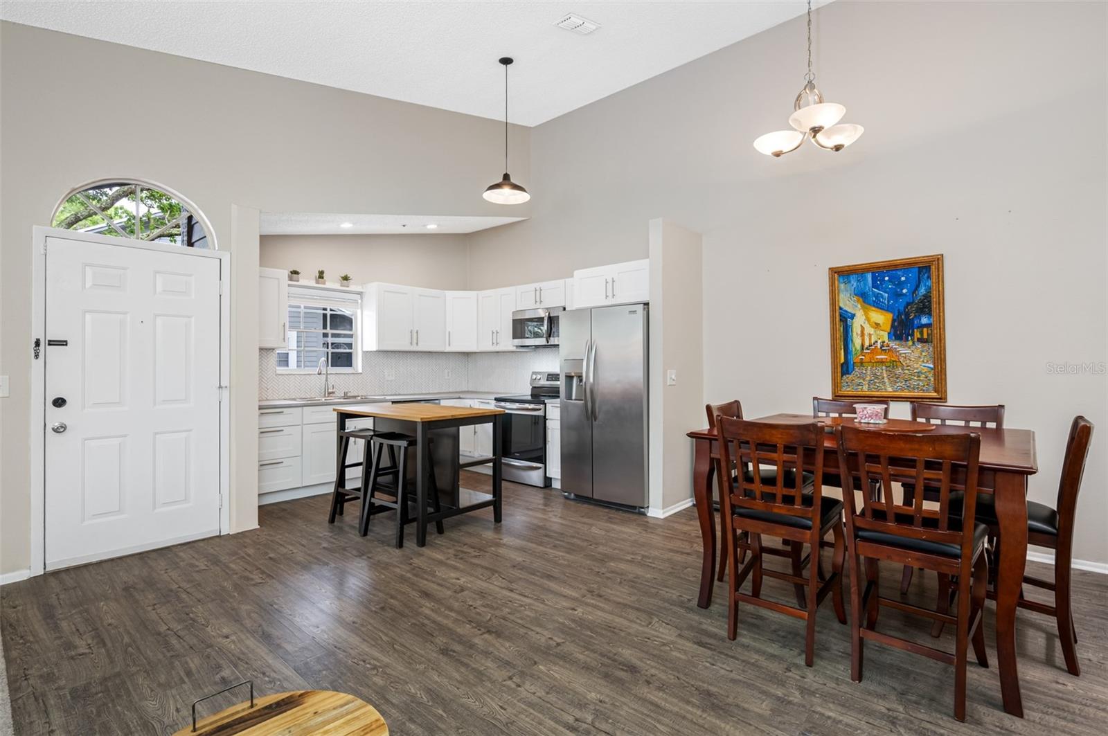 Image 12 of 32 For 6001 Laketree Lane B