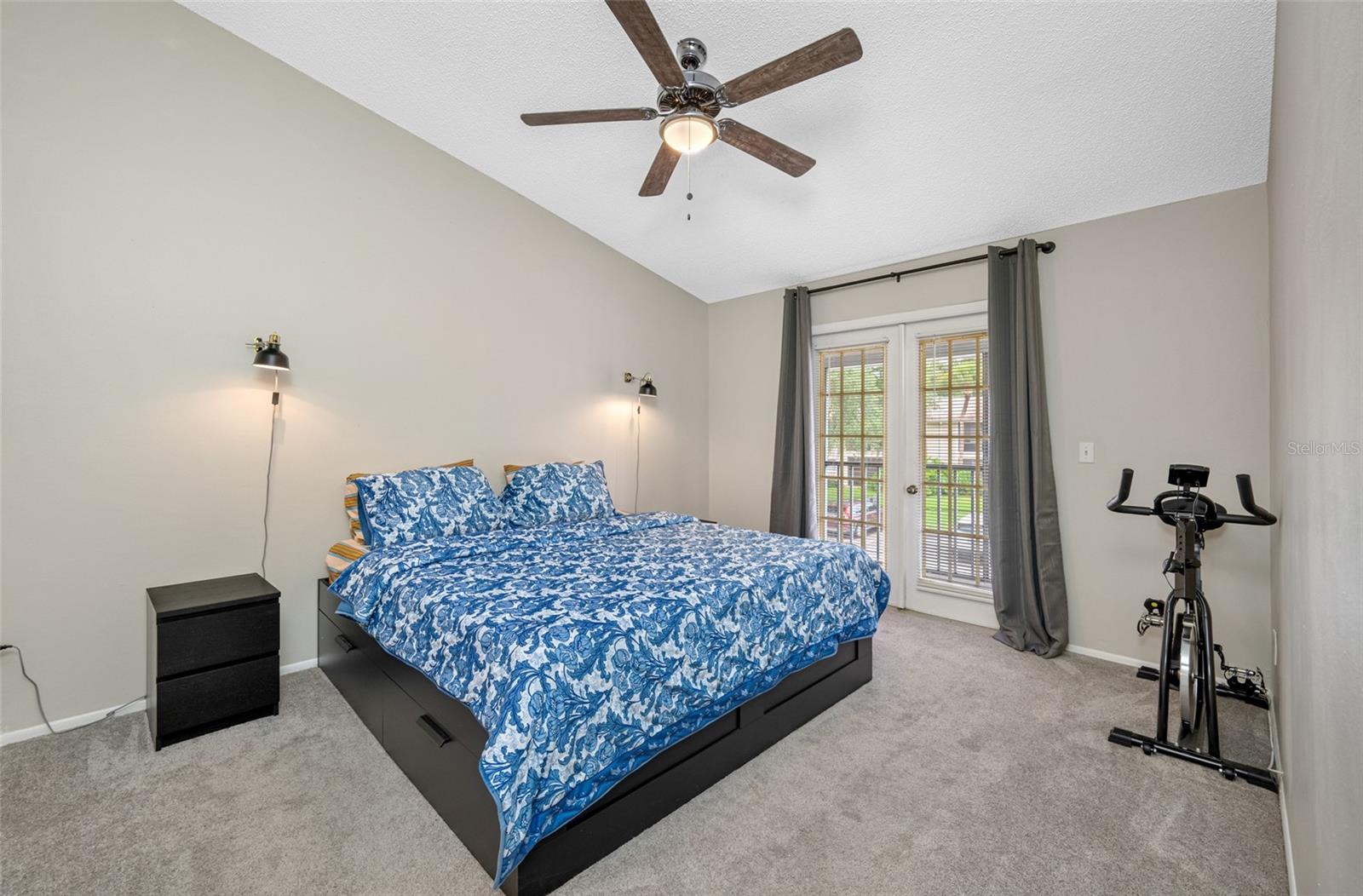 Image 25 of 32 For 6001 Laketree Lane B