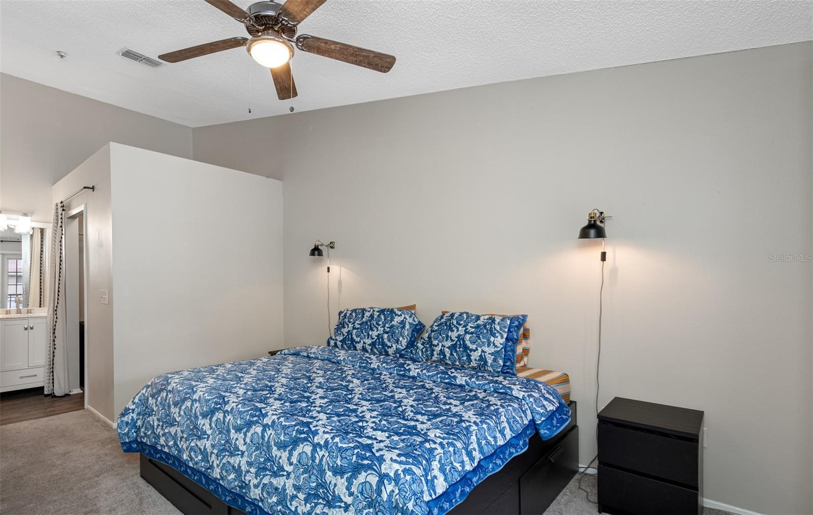 Image 26 of 32 For 6001 Laketree Lane B