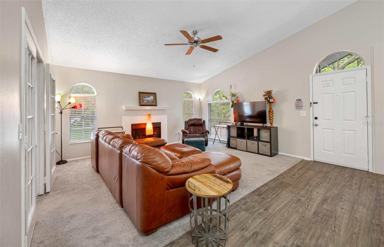 Image 8 of 32 For 6001 Laketree Lane B
